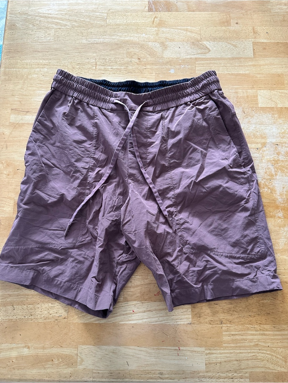 Lululemon men’s shorts medium